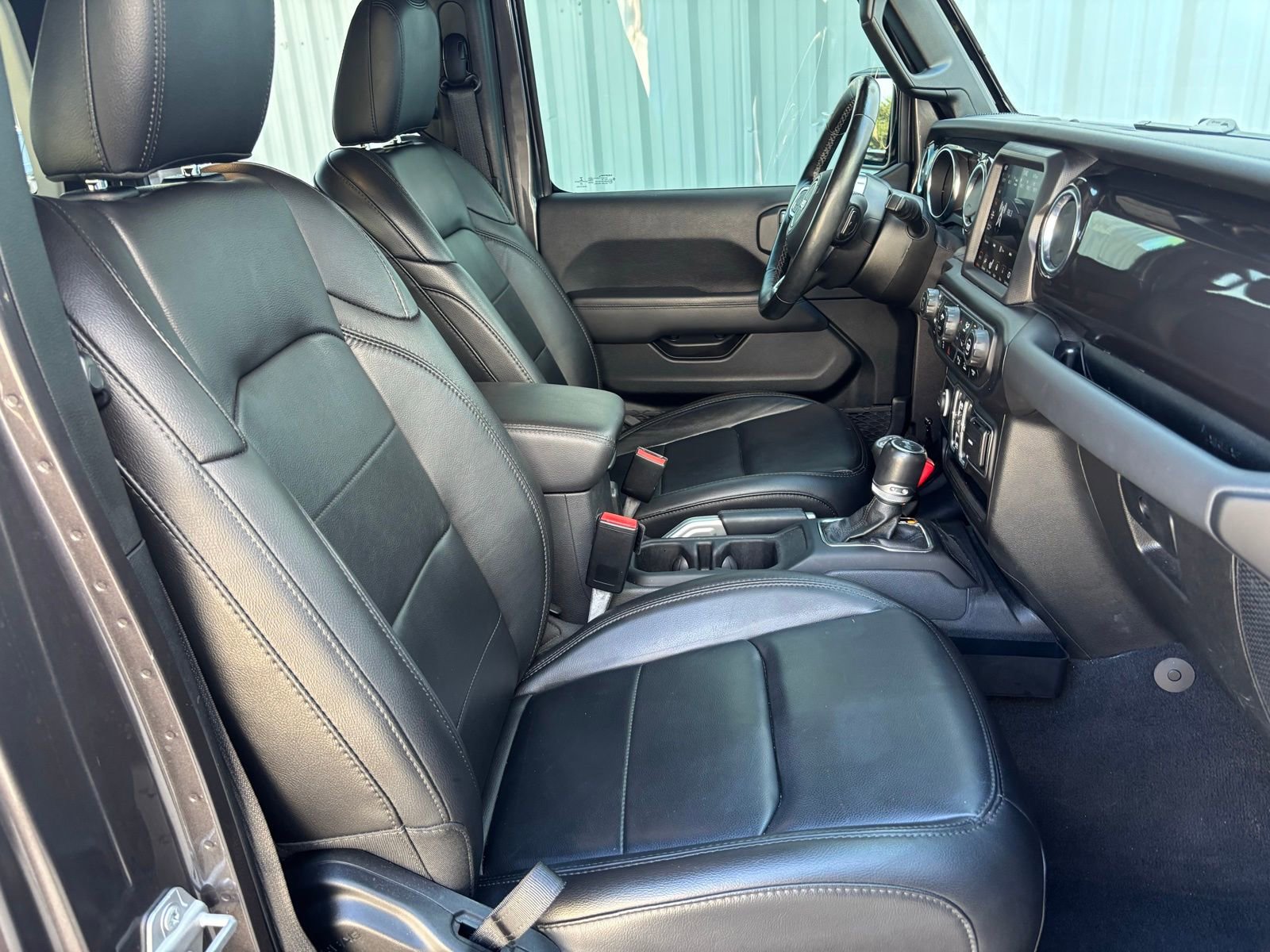 Used 2021 Jeep Wrangler Unlimited Sahara image 32