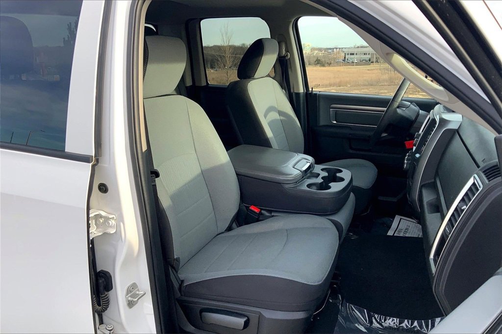 Used 2024 RAM 1500 Classic SLT image 22