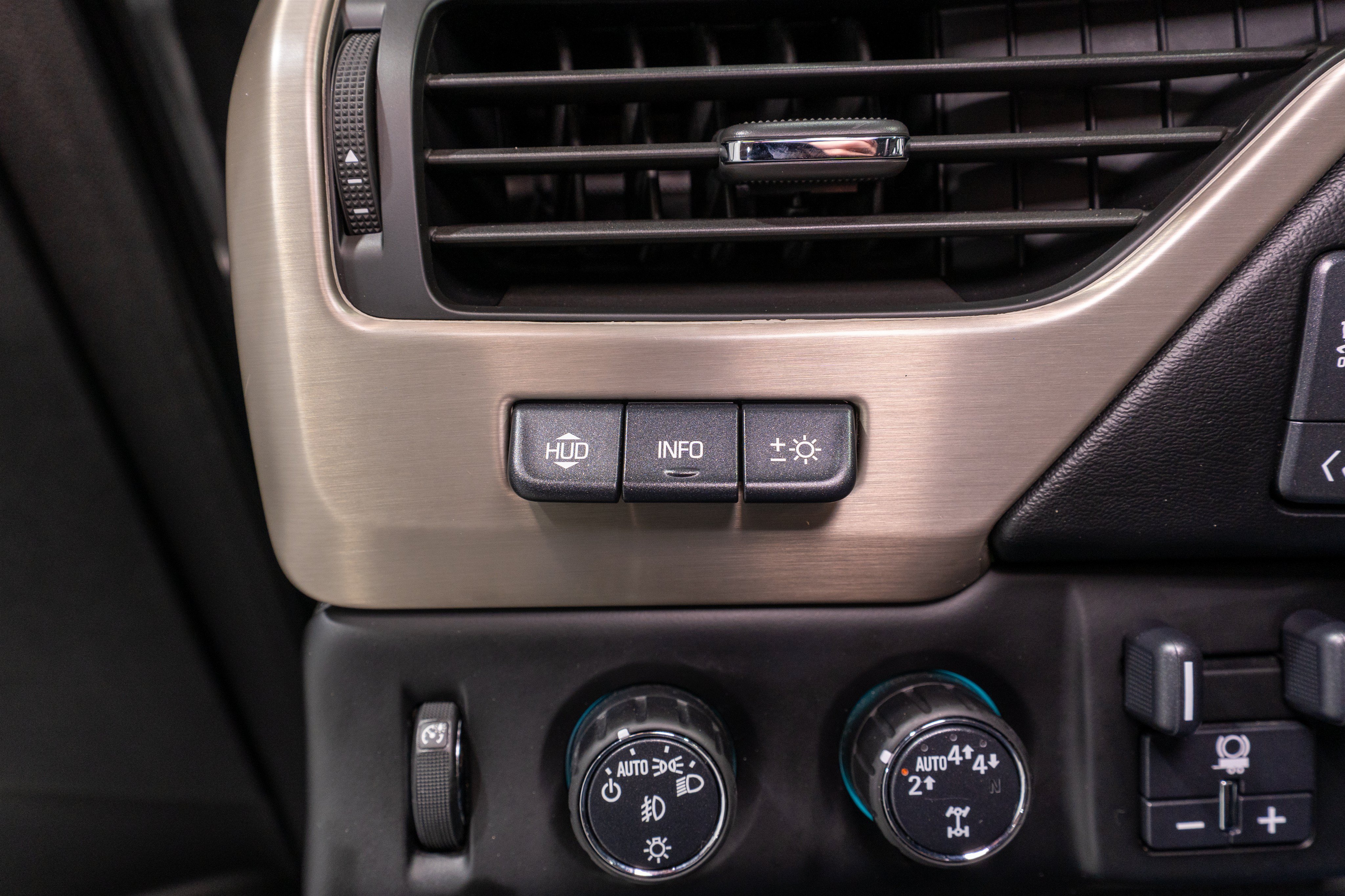Used 2018 GMC Yukon Denali AWD/4WD image 31