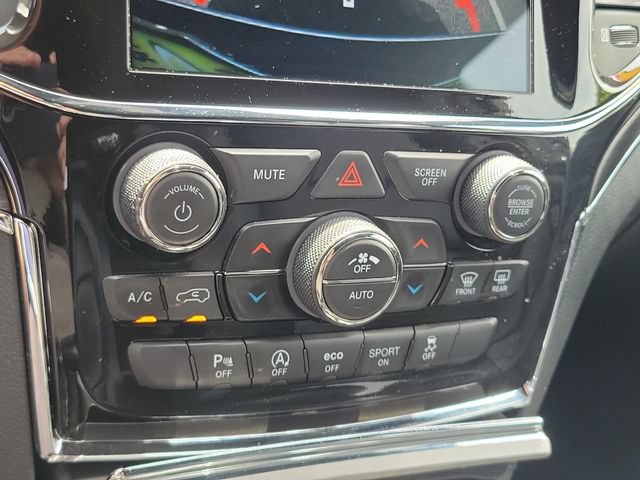 Used 2022 Jeep Grand Cherokee Limited AWD/4WD image 27