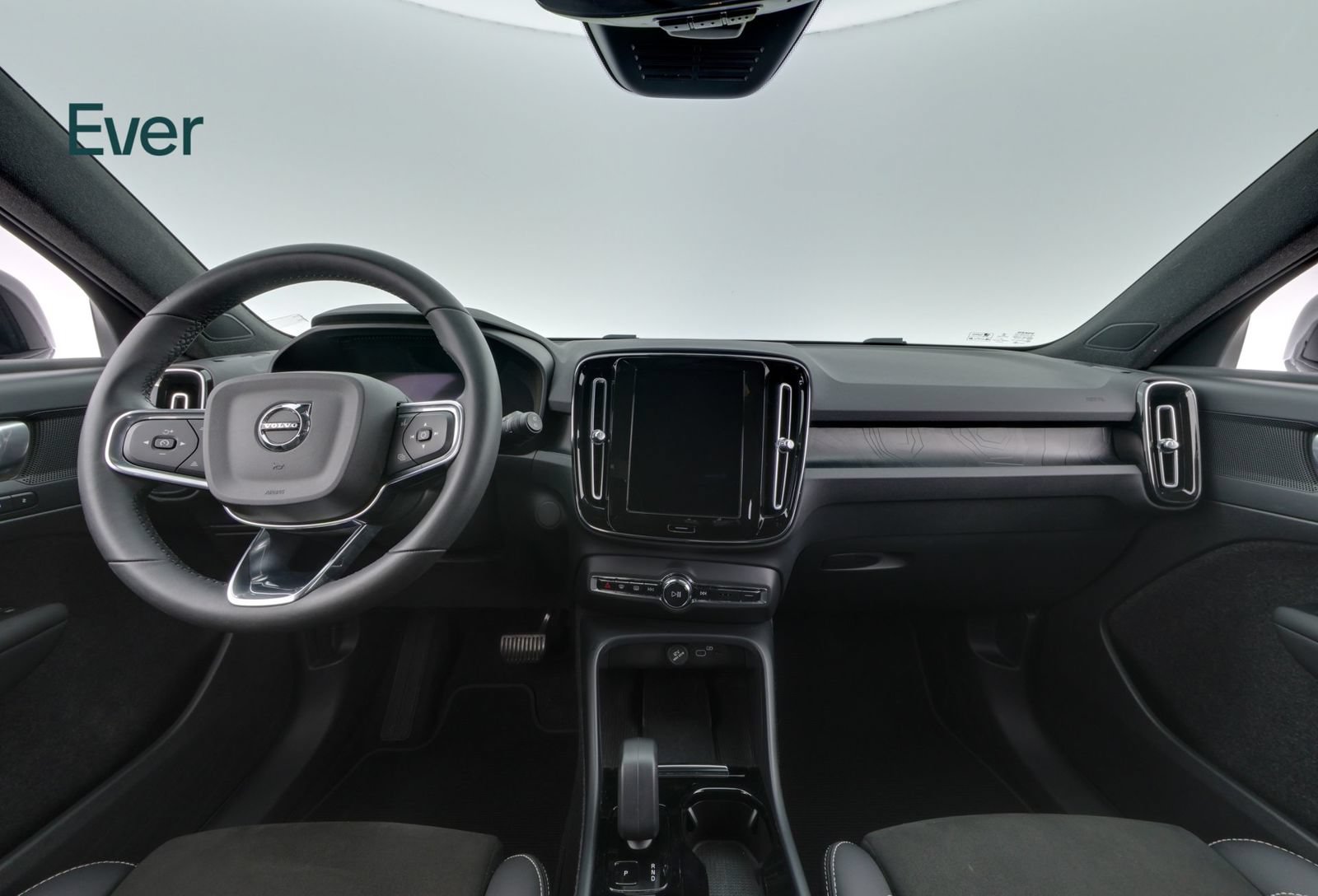 Used 2023 Volvo XC40 Recharge Plus AWD/4WD image 26