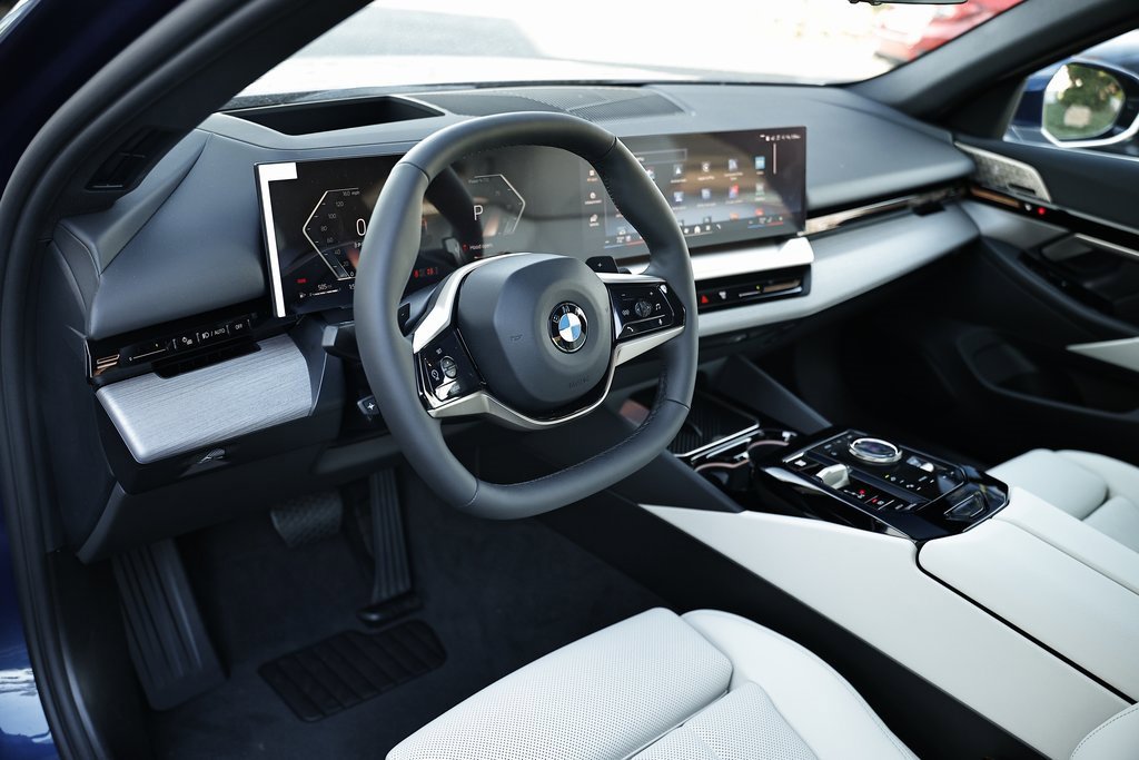 New 2026 BMW 530i w/ Premium Package image 18