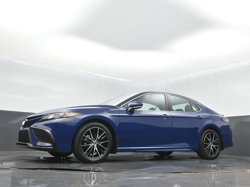 Used 2024 Toyota Camry SE w/ Convenience Package FWD image 13