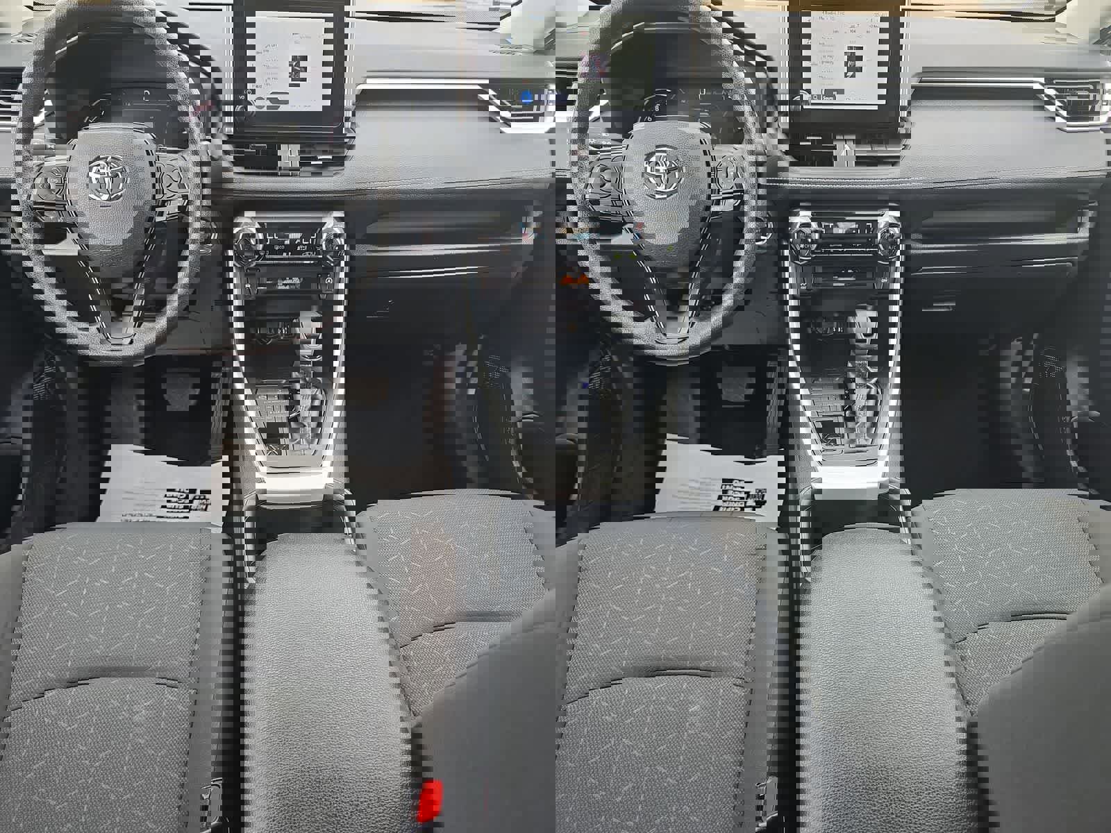 Used 2025 Toyota RAV4 XLE image 15