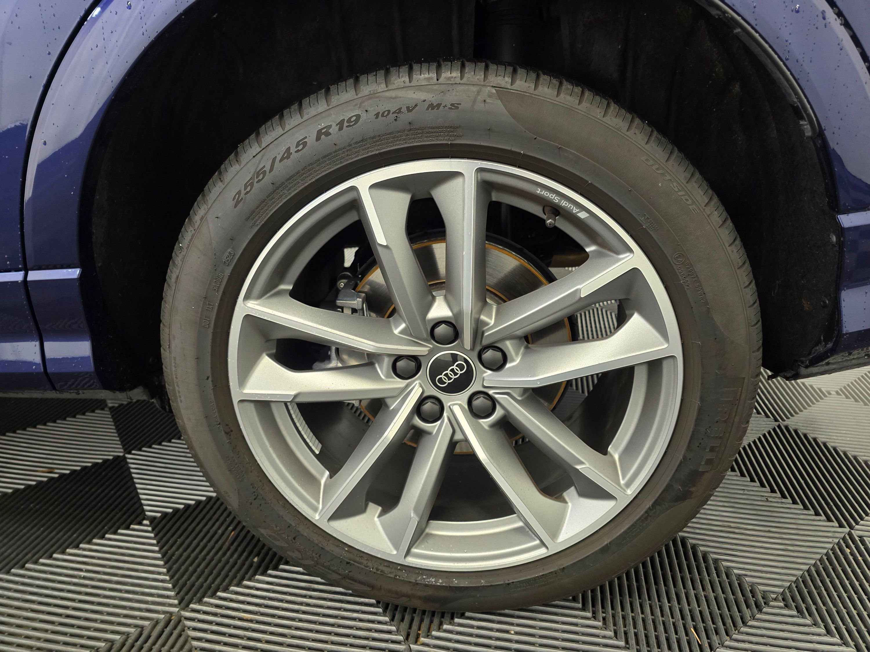 Used 2024 Audi Q3 2.0T Premium w/ Convenience Package image 20