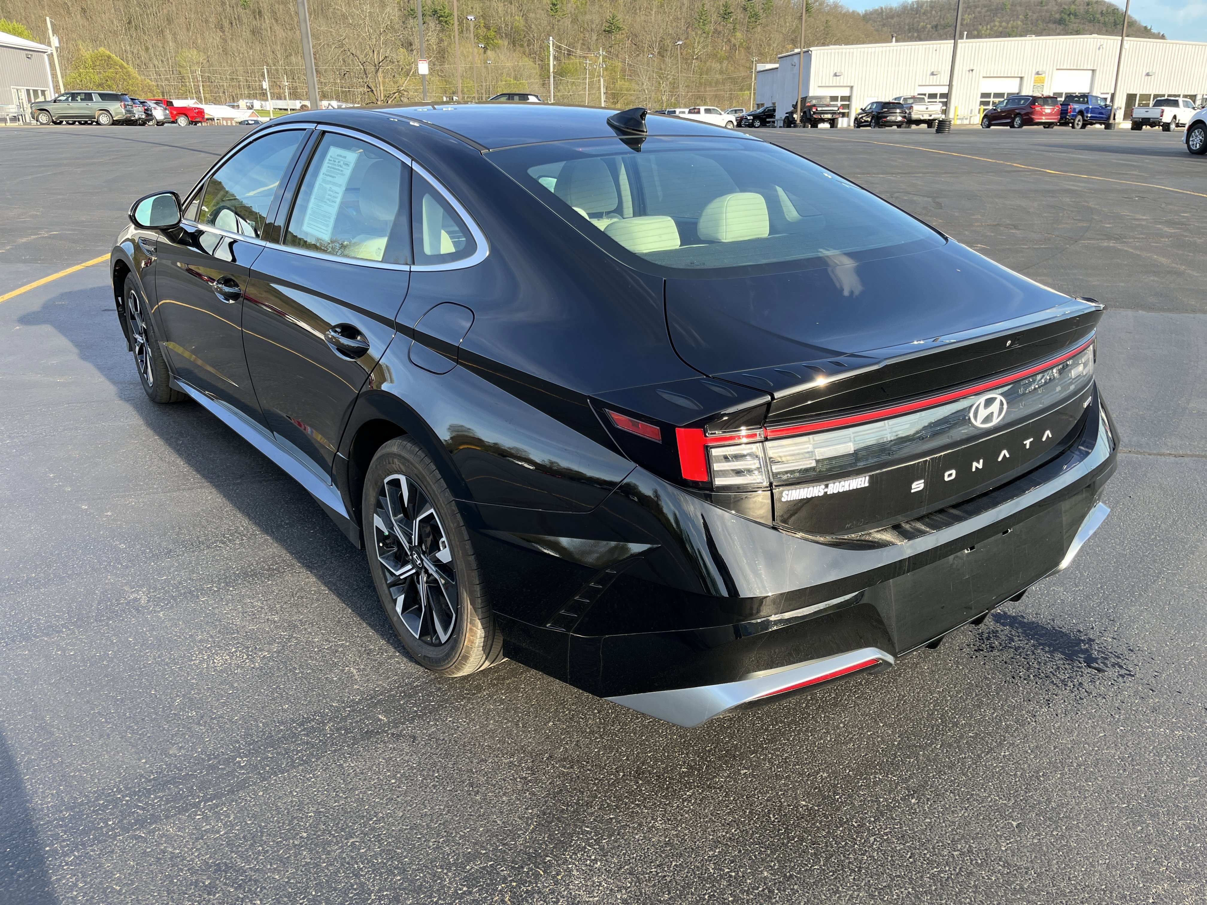 Used 2024 Hyundai Sonata SEL AWD/4WD image 5