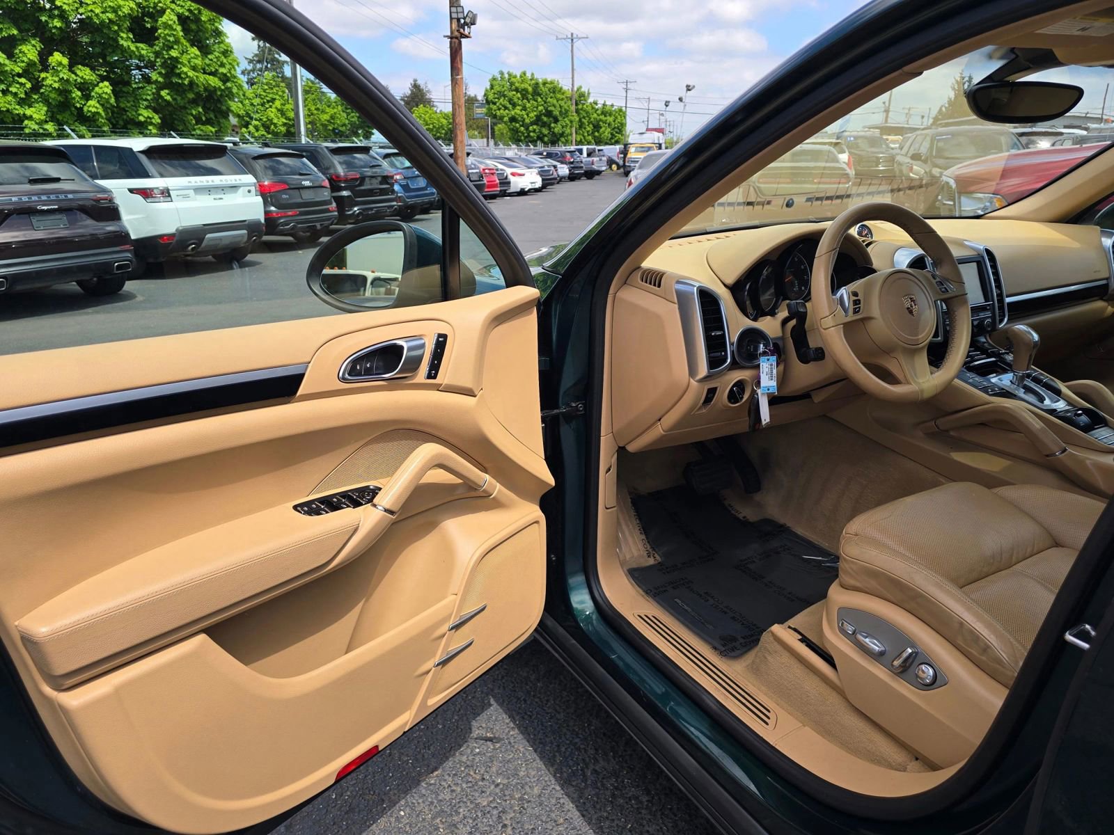 Used 2014 Porsche Cayenne AWD/4WD image 19