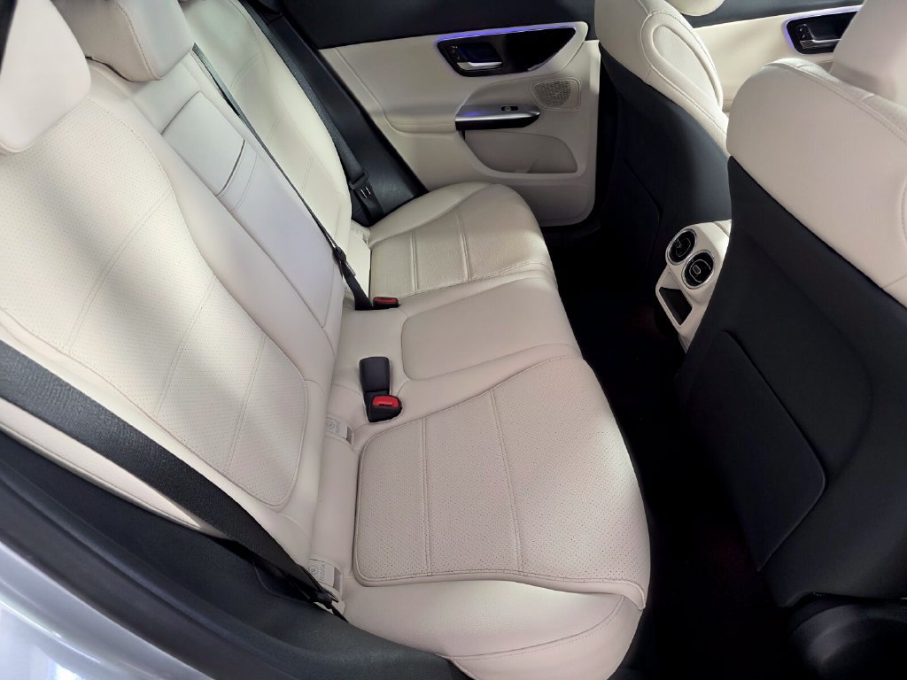 Certified 2026 Mercedes-Benz GLC 300 image 24