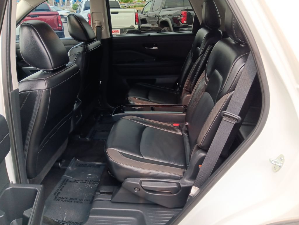 Used 2023 Nissan Pathfinder SL w/ SL Premium Package AWD/4WD image 25