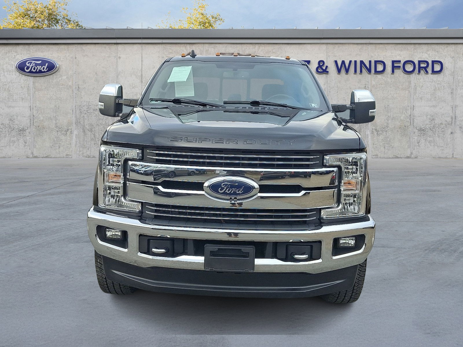 Used 2019 Ford F350 Lariat w/ Chrome Package image 2