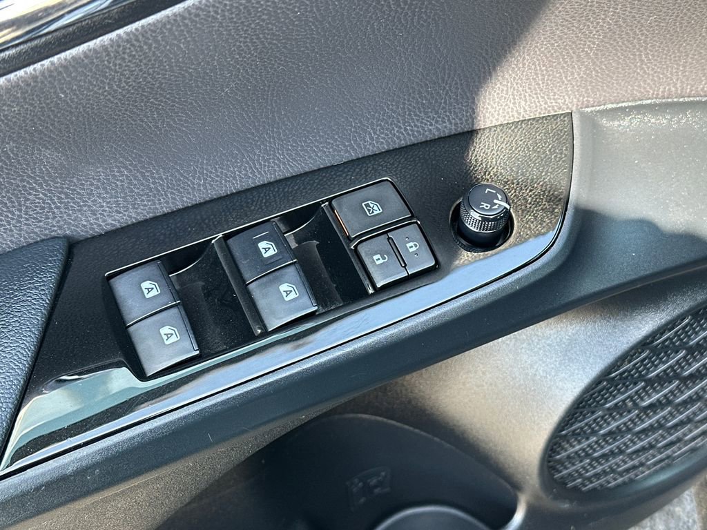 Used 2018 Toyota Prius Two image 16