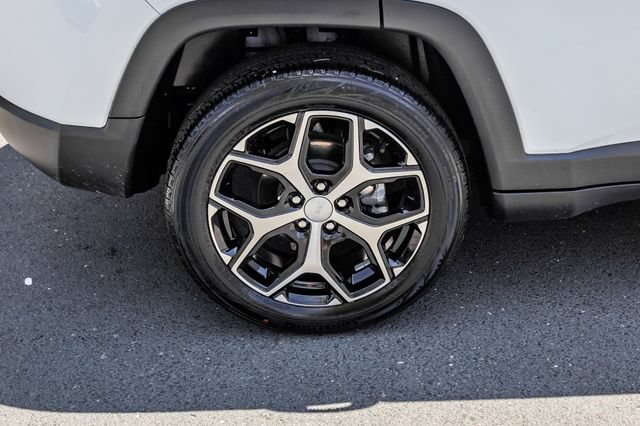 Used 2024 Jeep Compass Limited AWD/4WD image 6
