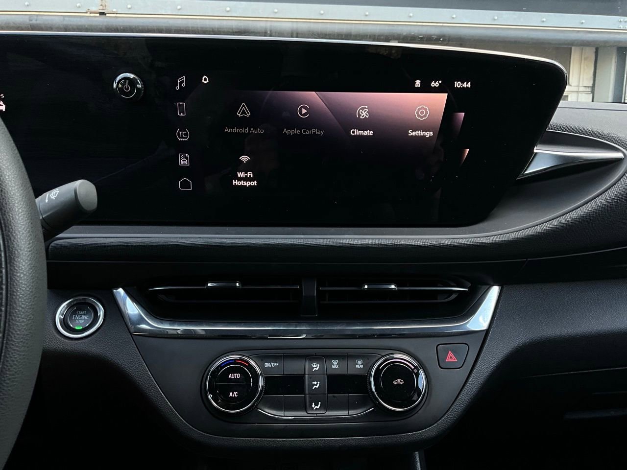 Used 2025 Buick Envista Preferred image 25