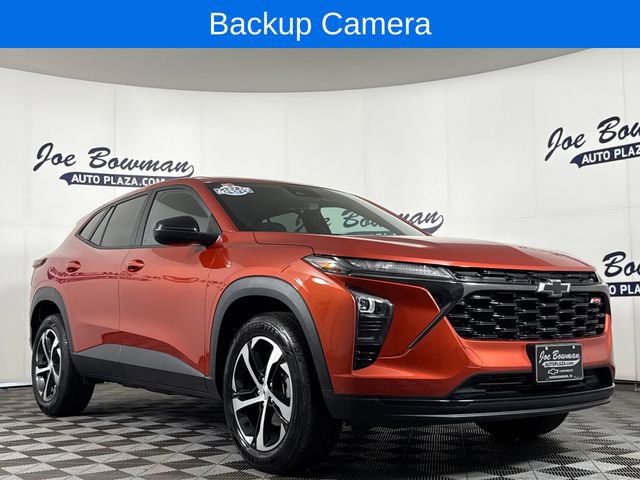 Used 2024 Chevrolet Trax RS w/ Sunroof Package FWD image 4