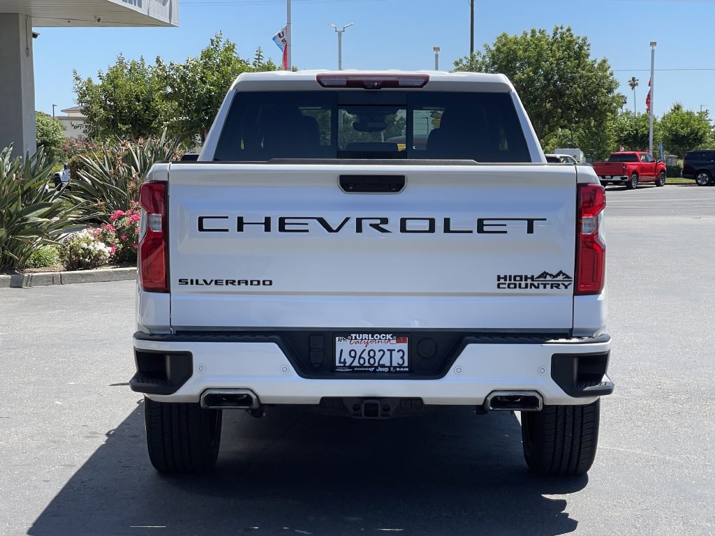 Used 2023 Chevrolet Silverado 1500 High Country w/ High Country Premium Package AWD/4WD image 5