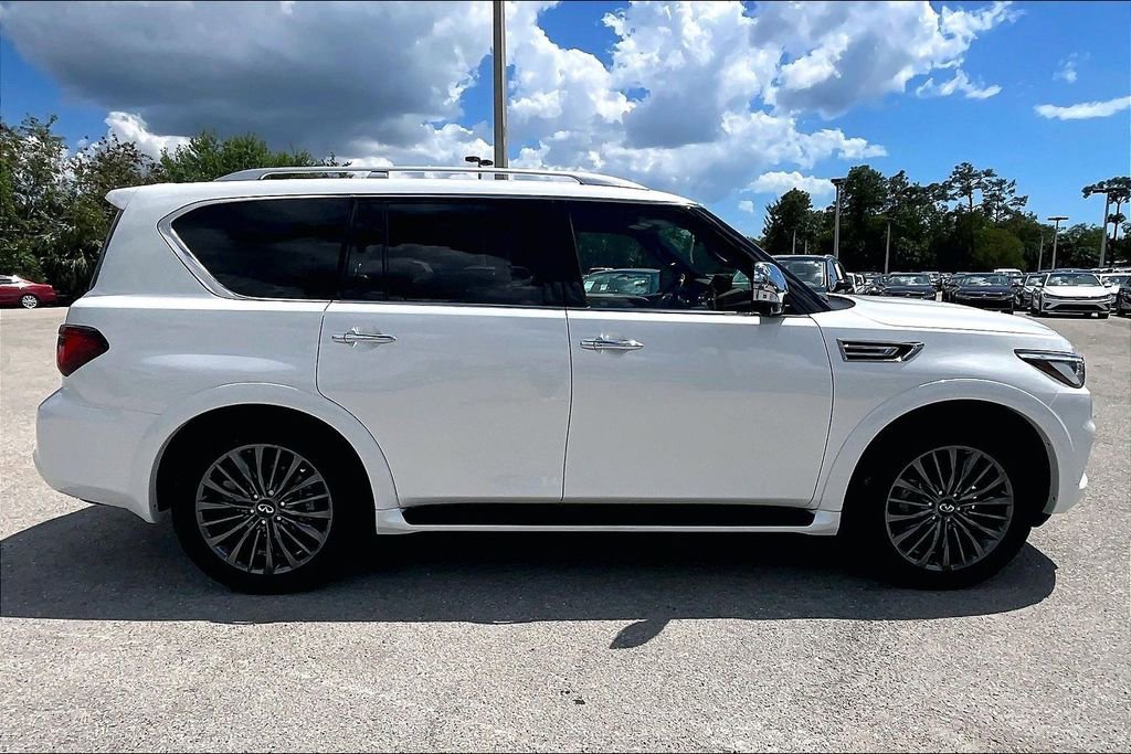 Used 2024 INFINITI QX80 Sensory image 4