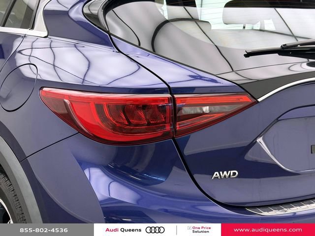 Used 2018 INFINITI QX30 Premium w/ Cargo Package AWD/4WD image 10