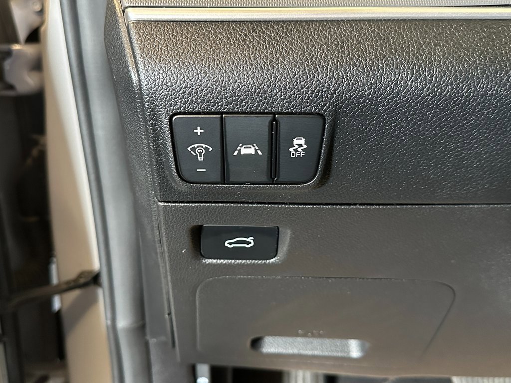 Used 2023 Kia K5 GT-Line w/ GT-Line Premium Package image 16