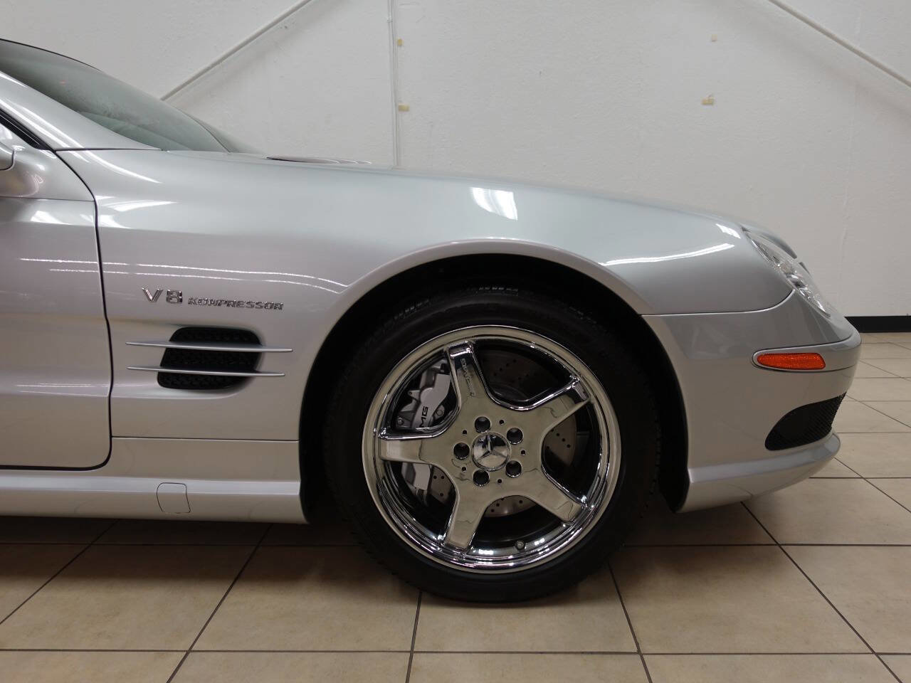 Used 2004 Mercedes-Benz SL 55 AMG image 12