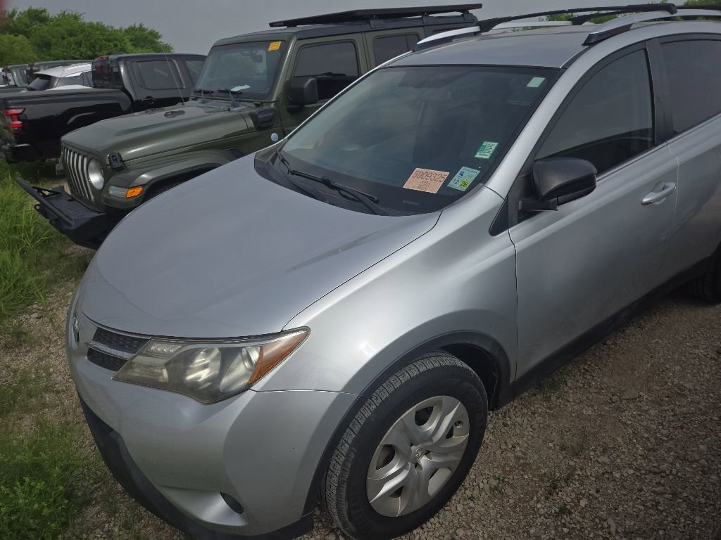 Used 2015 Toyota RAV4 LE FWD image 1