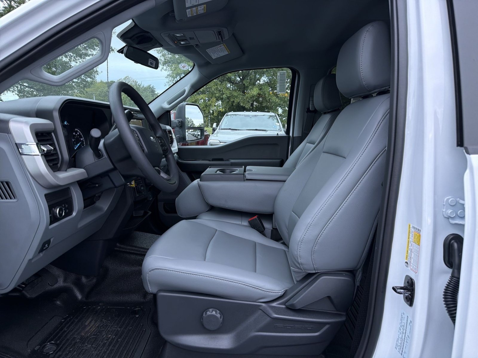 New 2027 Ford F350 XL w/ FX4 Off-Road Package AWD/4WD image 23