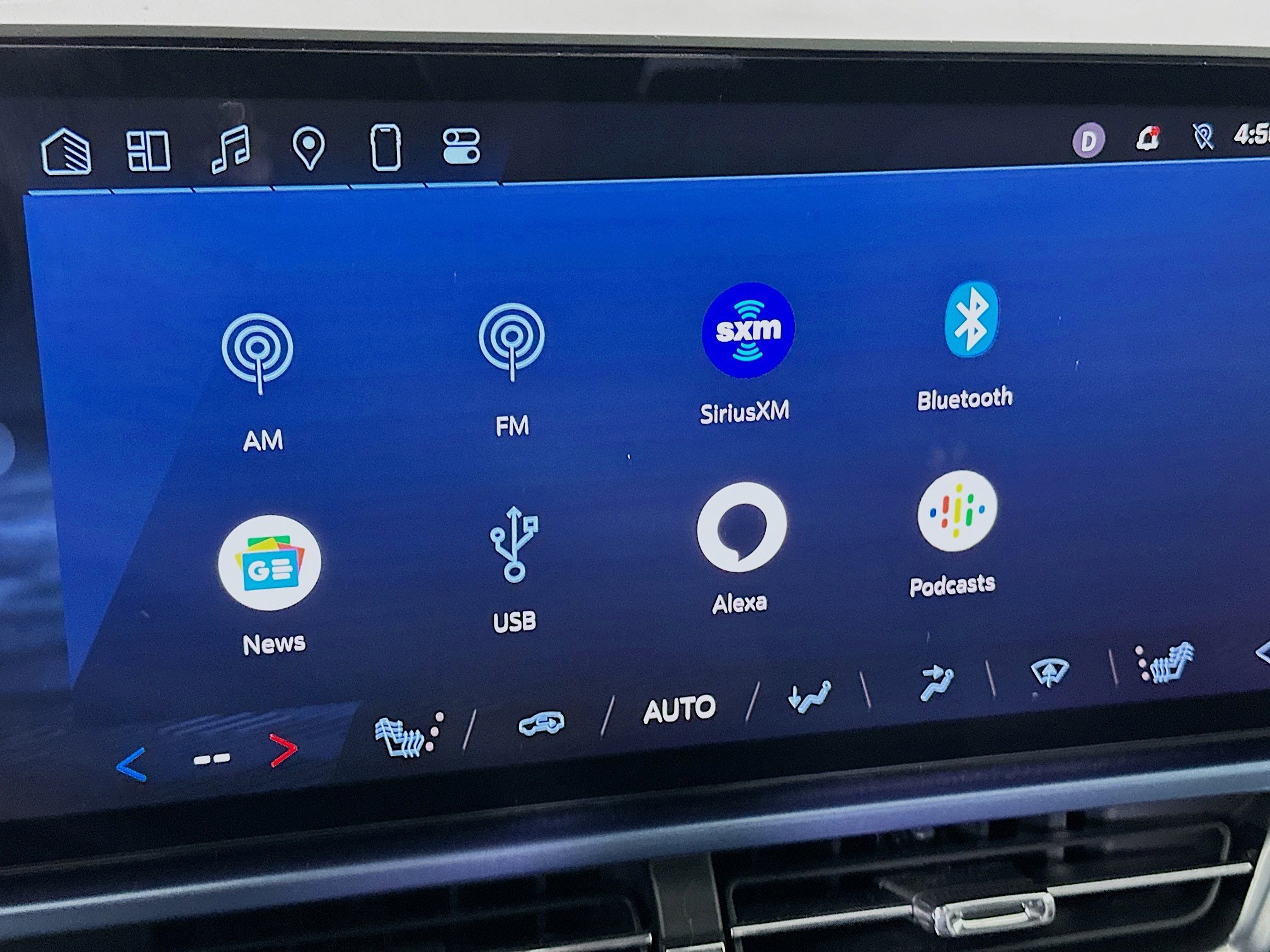 Used 2025 Chevrolet Equinox EV LT FWD image 21