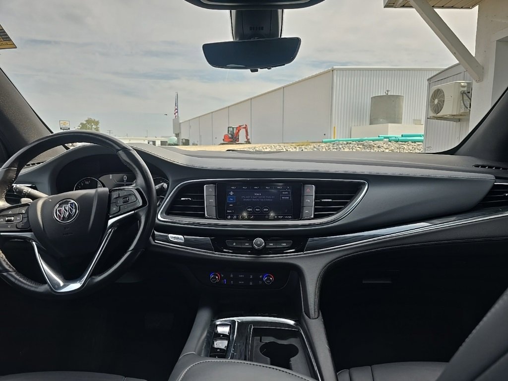 Used 2024 Buick Enclave Premium image 25
