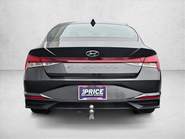 Used 2023 Hyundai Elantra SE w/ Cargo Package image 4
