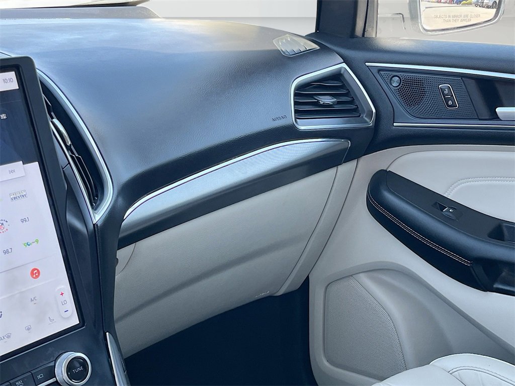 Used 2024 Ford Edge Titanium image 23