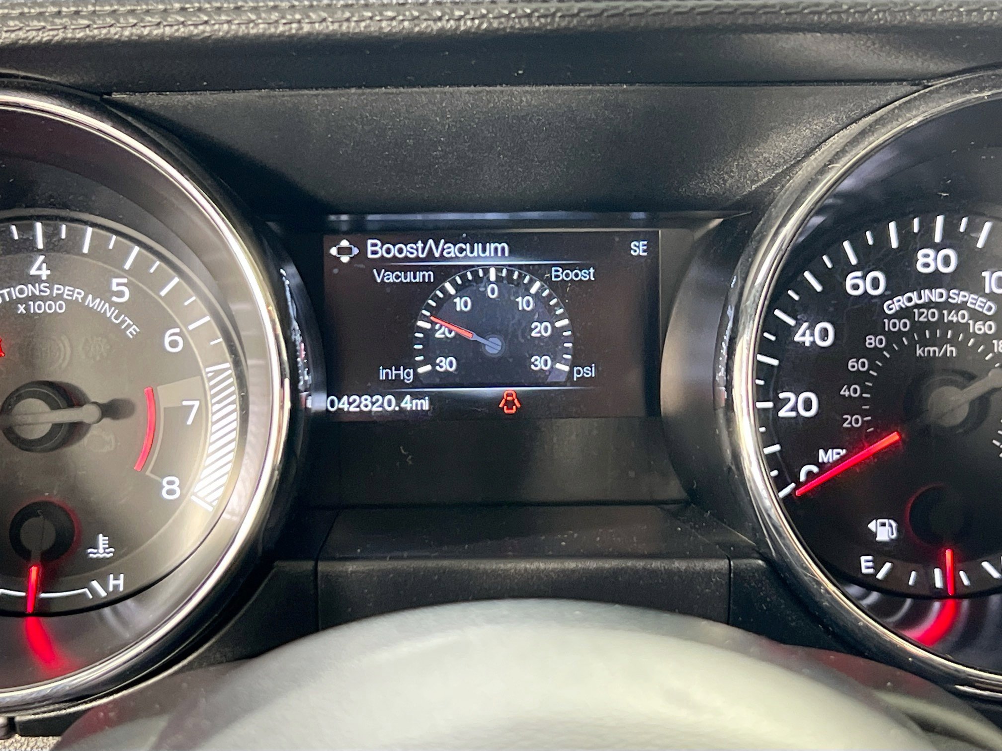 Used 2017 Ford Mustang Coupe image 12