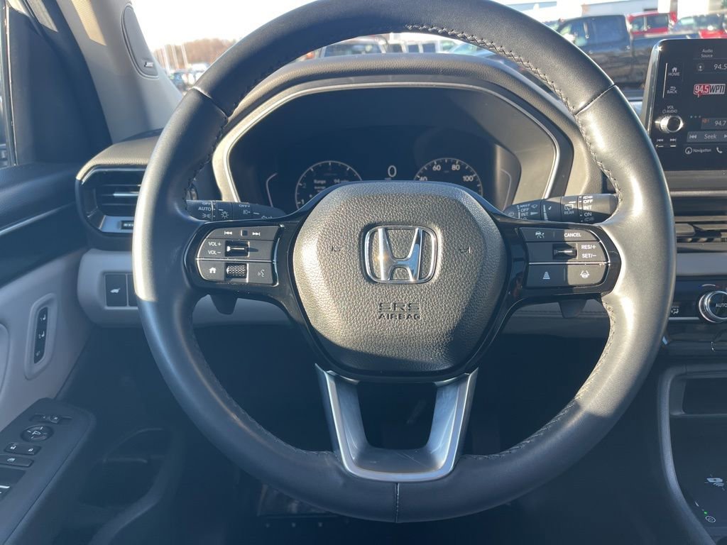 Used 2025 Honda Pilot Touring image 22