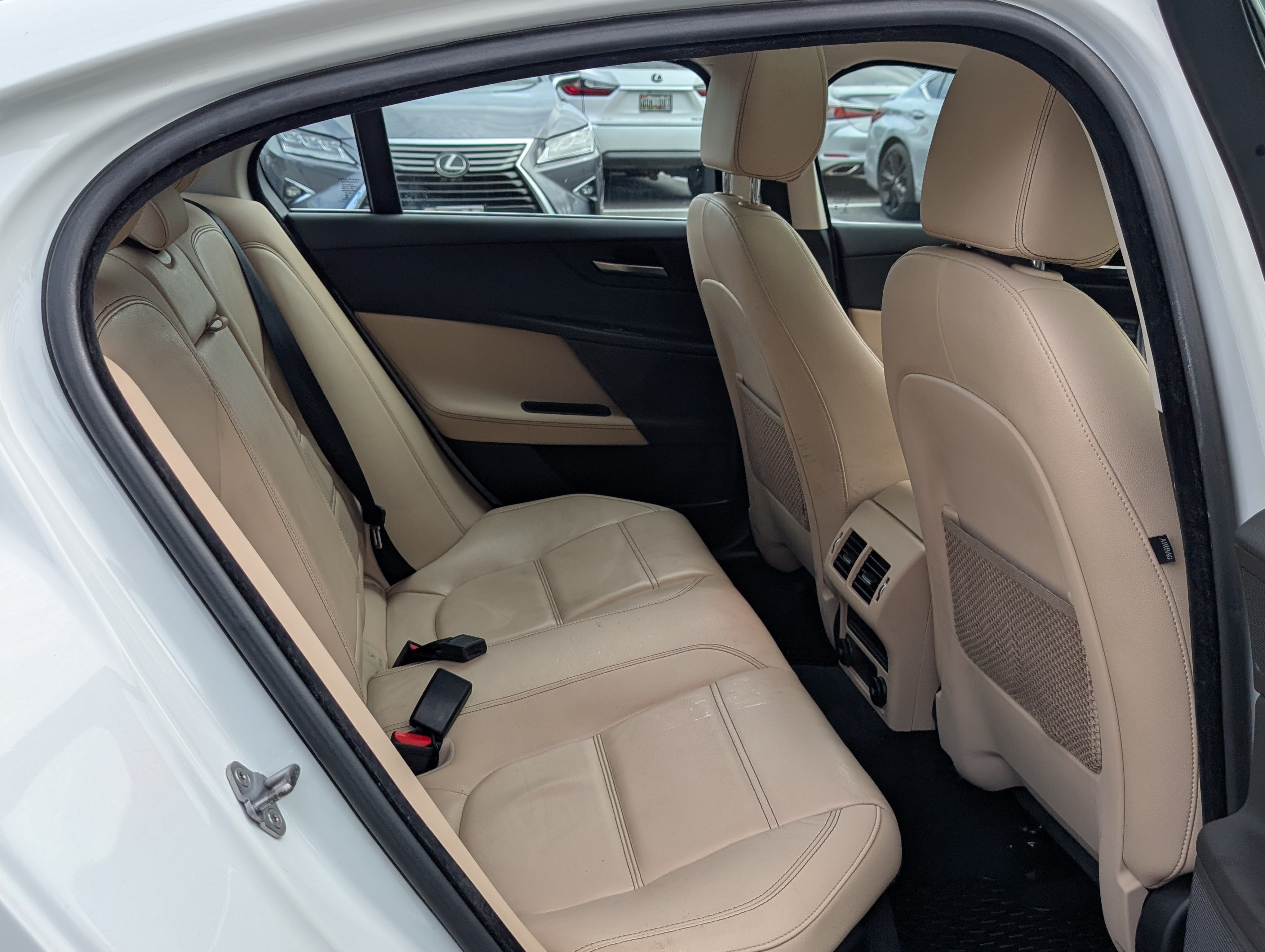 Used 2018 Jaguar XE Prestige AWD/4WD image 12
