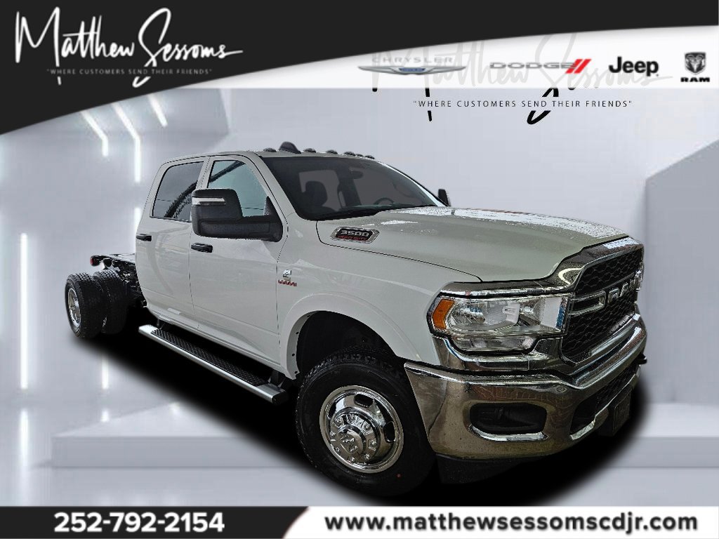 New 2024 RAM 3500 Tradesman w/ Chrome Appearance Group
