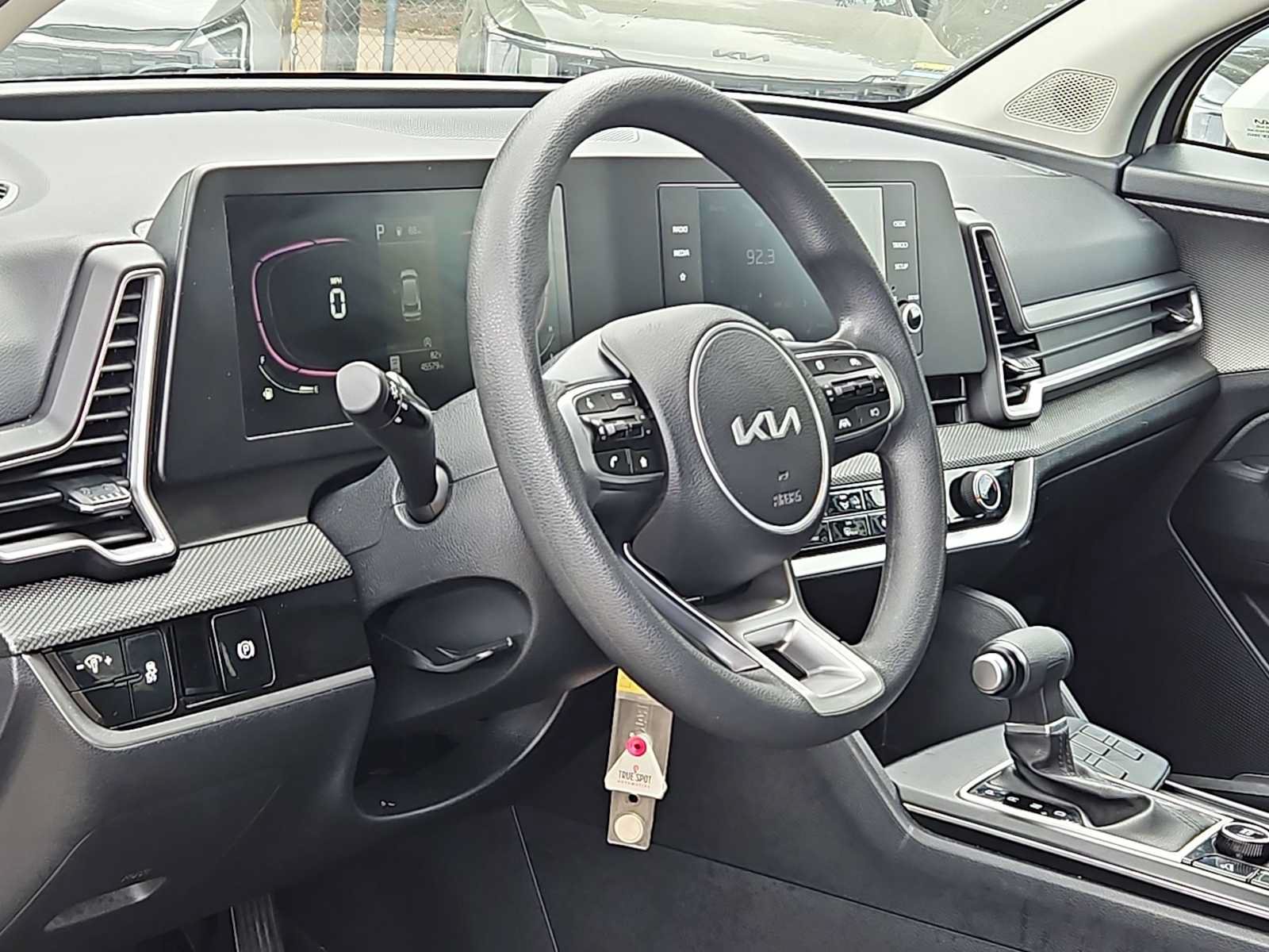 Certified 2024 Kia Sportage LX FWD image 2