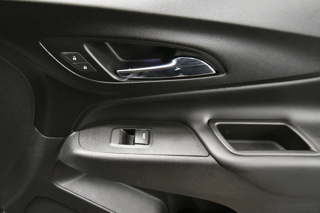 Used 2021 Chevrolet Equinox LT image 28