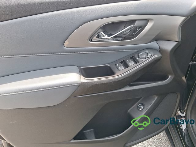 Used 2021 Chevrolet Traverse LT FWD image 12