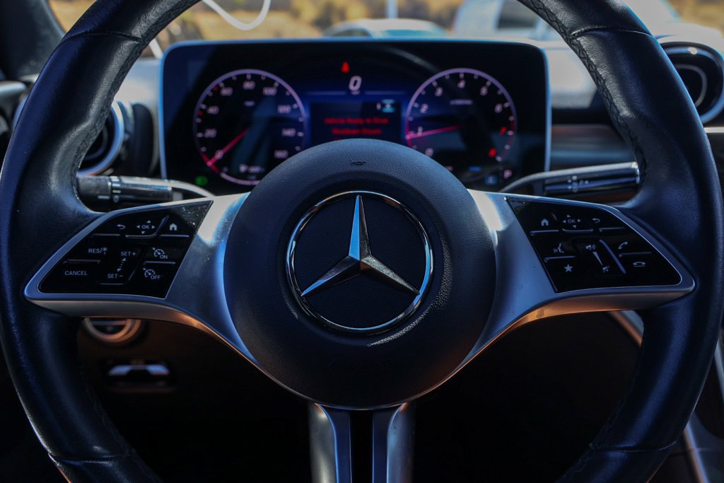 Used 2025 Mercedes-Benz C 300 4MATIC Sedan image 25