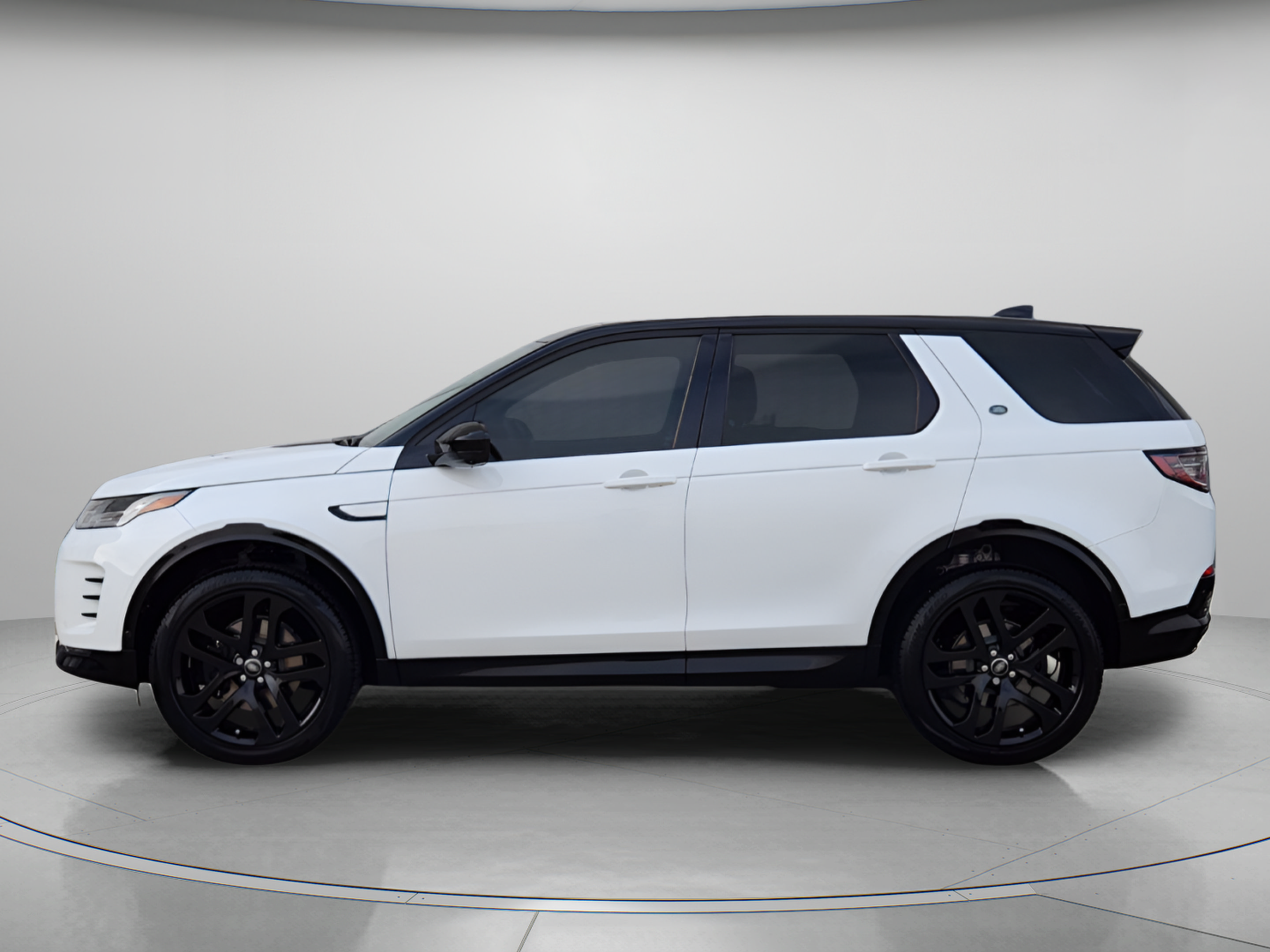 New 2025 Land Rover Discovery Sport Dynamic SE AWD/4WD image 3