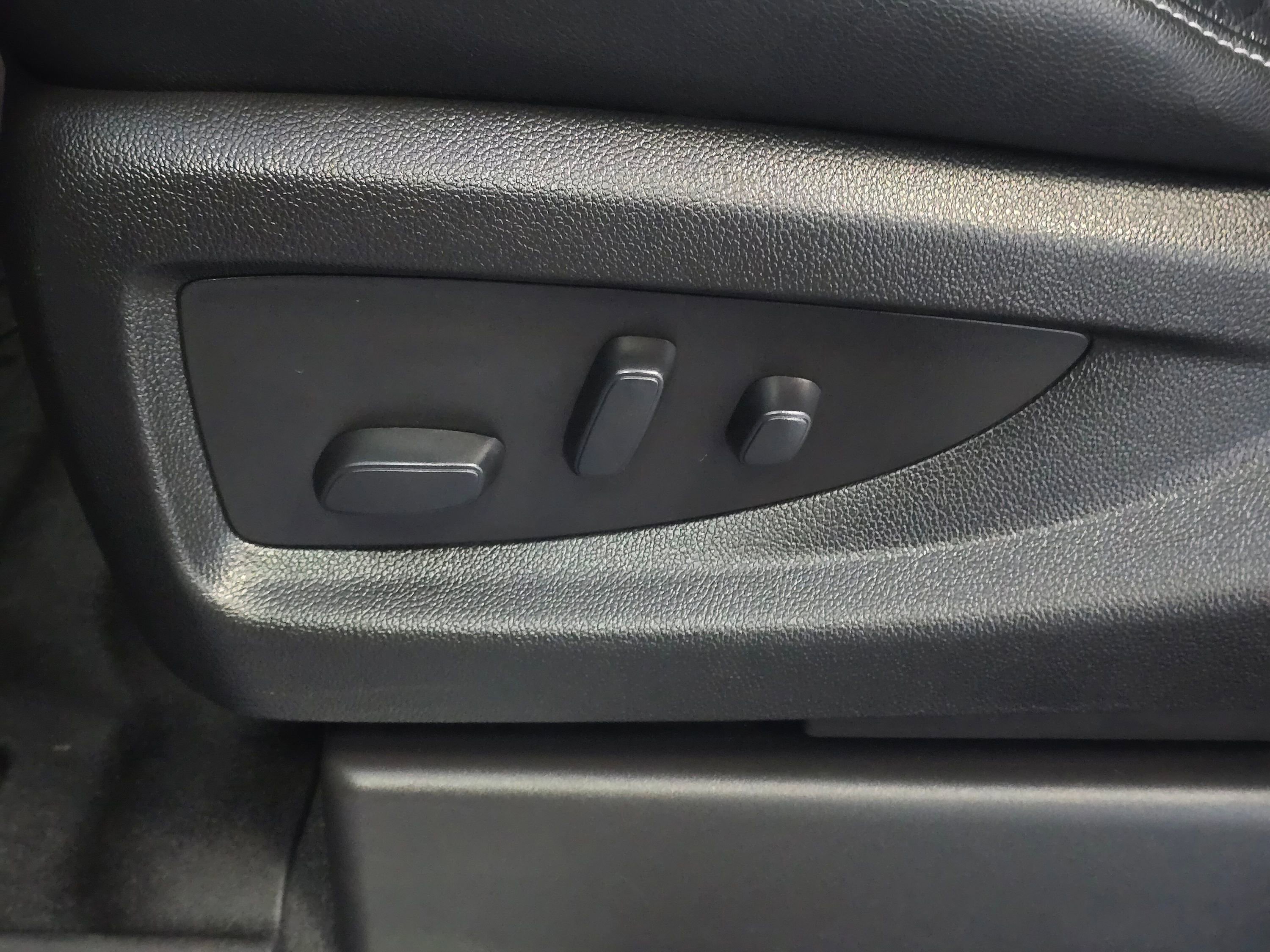 Used 2019 Chevrolet Tahoe LT image 42