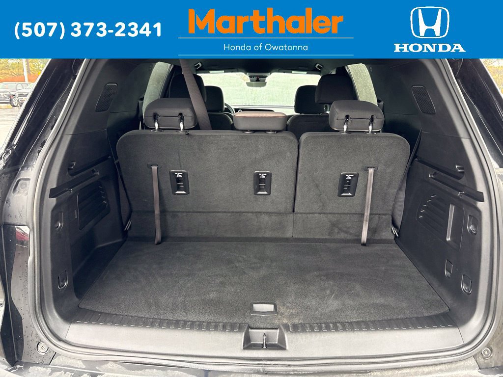 Used 2026 Chevrolet Traverse LT w/ Driver Confidence Package AWD/4WD image 16