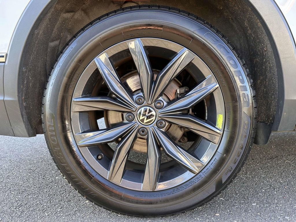 Used 2024 Volkswagen Tiguan Wolfsburg Edition FWD image 6