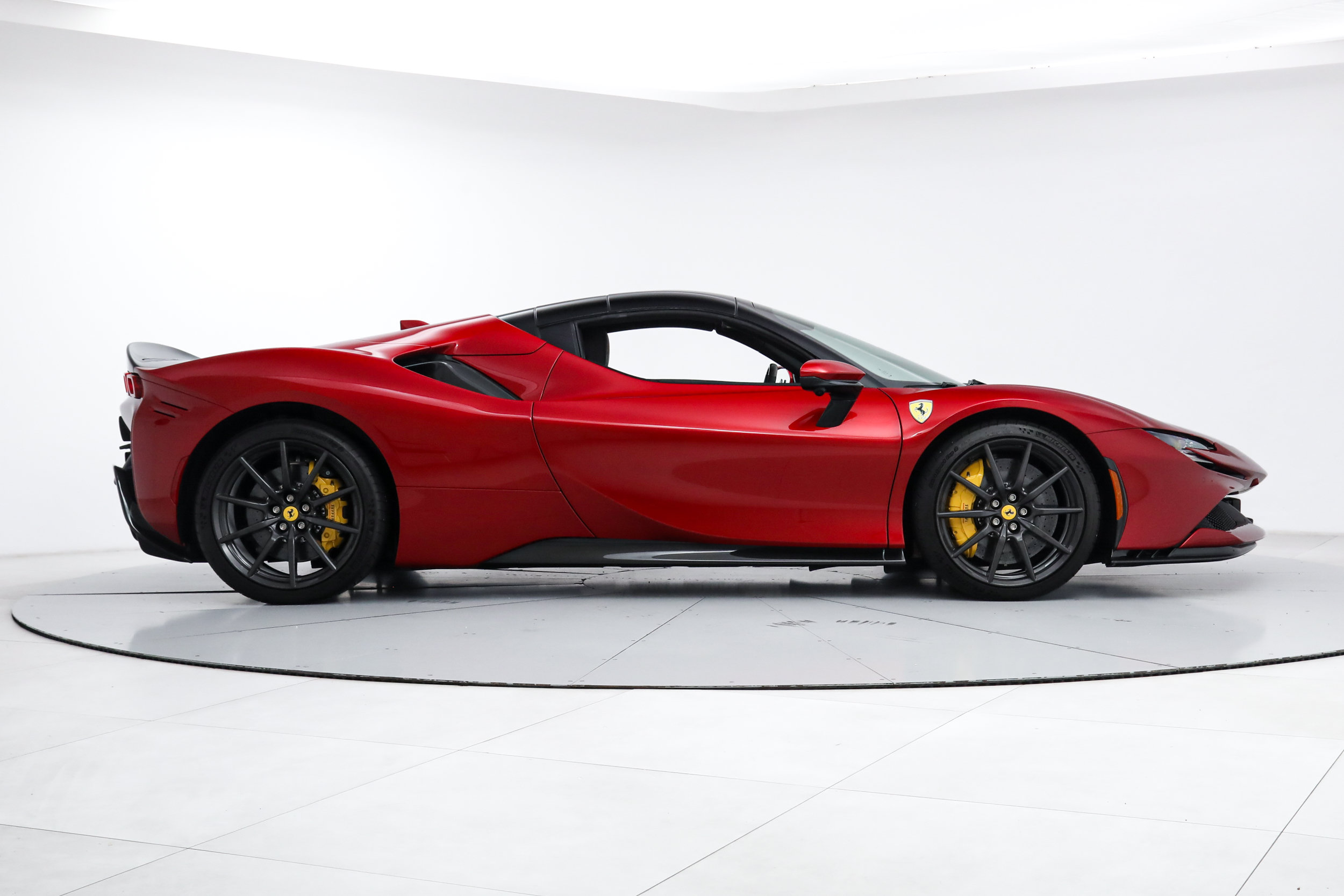 Certified 2025 Ferrari SF90 Spider AWD/4WD image 16