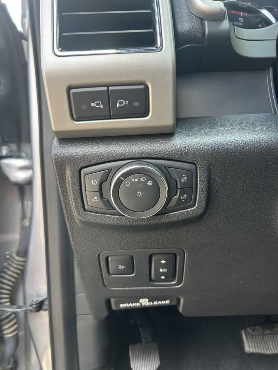 Used 2021 Ford F250 Lariat w/ Lariat Ultimate Package AWD/4WD image 17