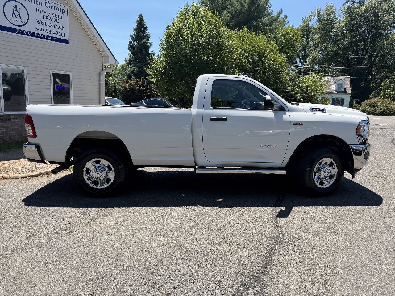 Used 2019 RAM 3500 Tradesman w/ Chrome Appearance Group AWD/4WD image 8