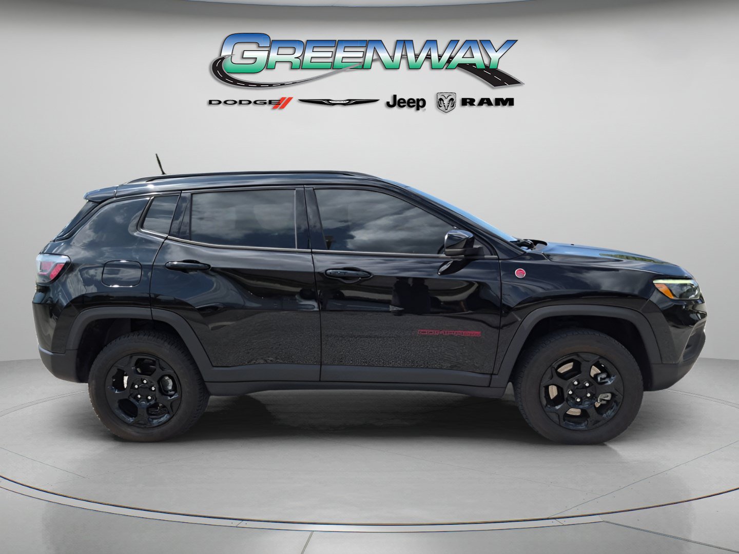 Used 2023 Jeep Compass Trailhawk w/ Trailhawk Elite Group AWD/4WD image 4