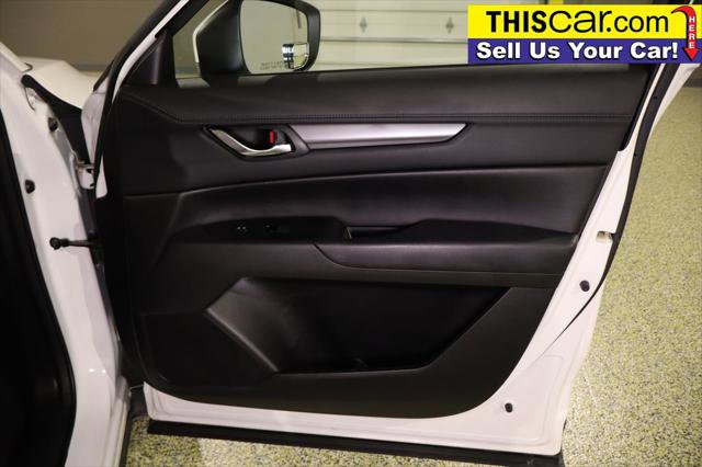 Used 2017 MAZDA CX-5 Touring image 29