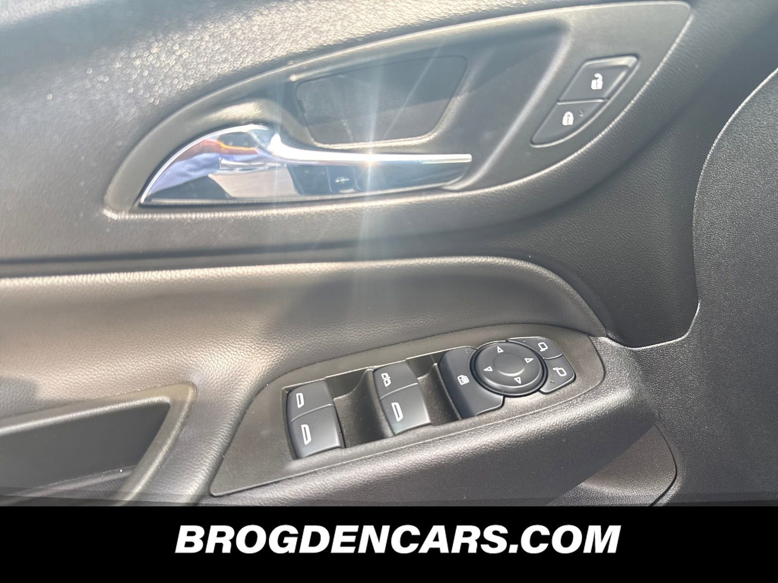 Used 2024 Chevrolet Equinox LT w/ LPO, Floor Liner Package image 8