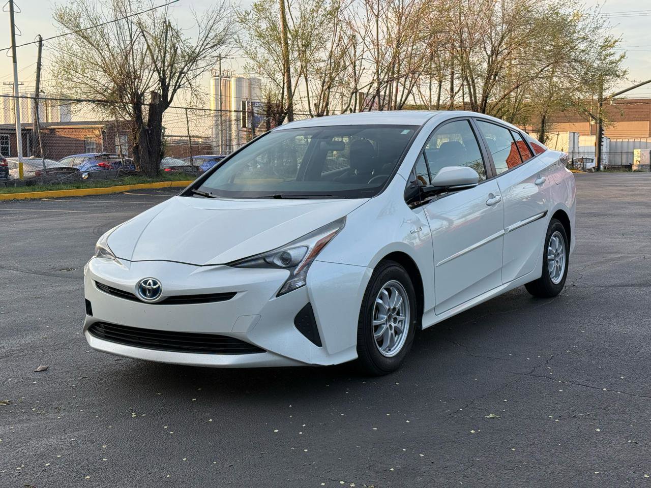 Used 2016 Toyota Prius Three w/ Protection Package FWD image 4