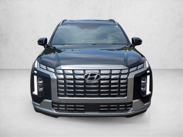 Used 2025 Hyundai Palisade Calligraphy FWD image 2
