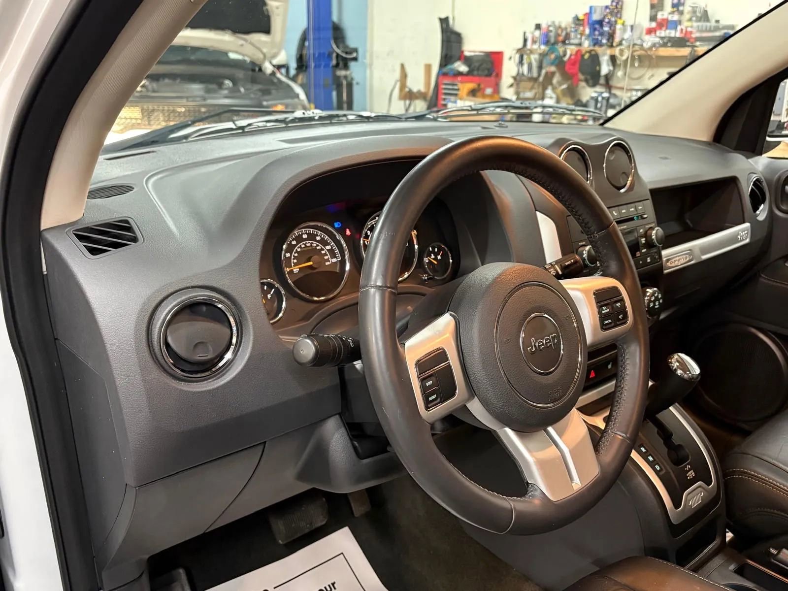 Used 2017 Jeep Compass High Altitude image 14